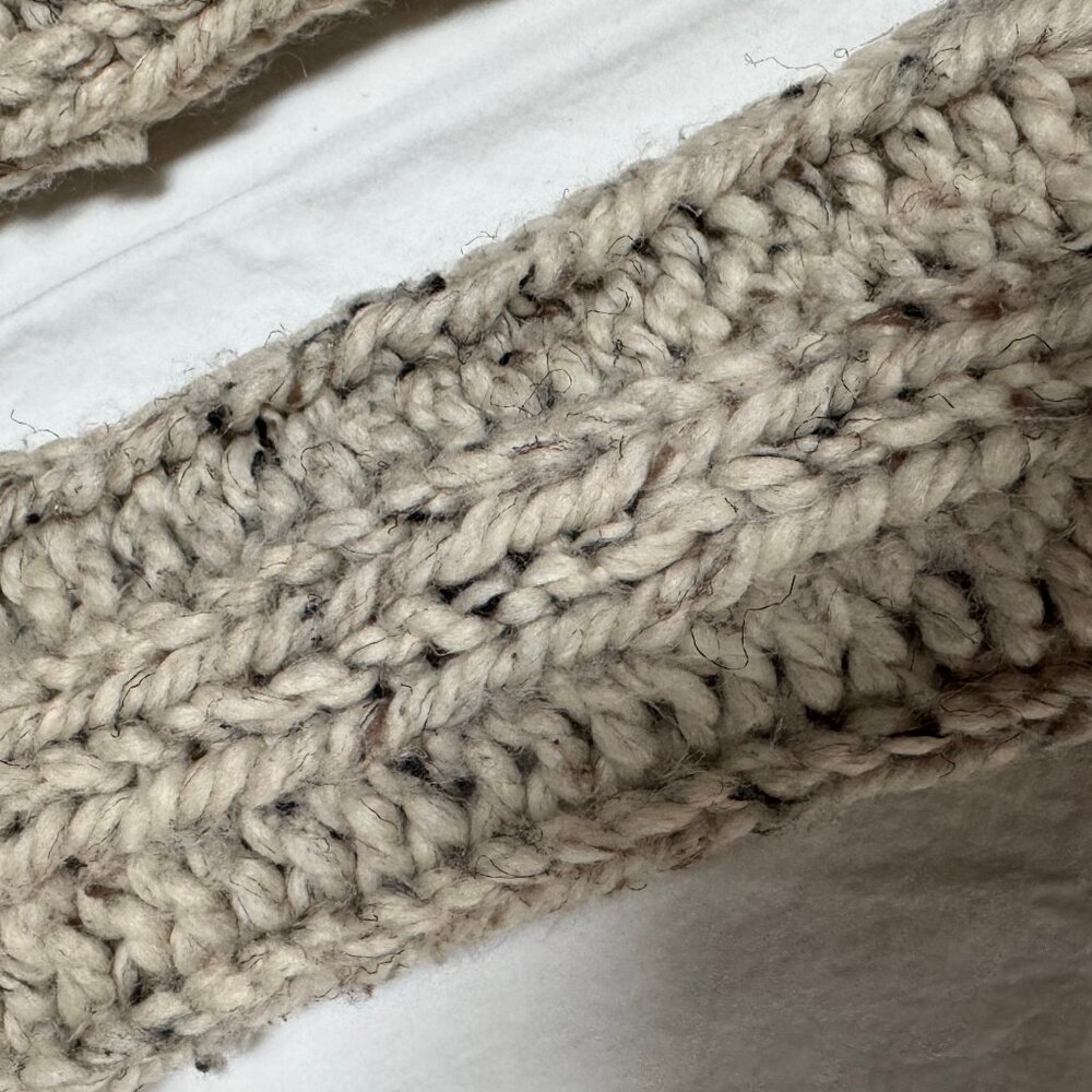 Hand Knit Armwarmers Fingerless Gloves Flecked Oatmeal - Picture 4 of 6